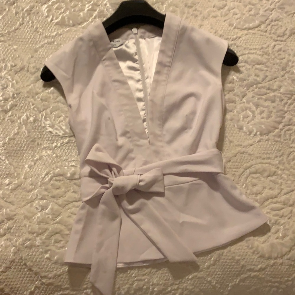 BEBE white top XS